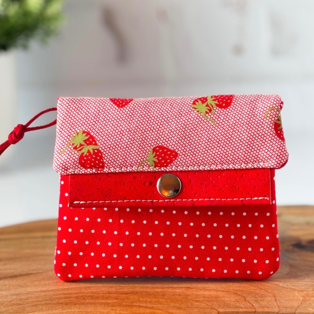Small Women’s Fabric Wallet - Strawberry Print