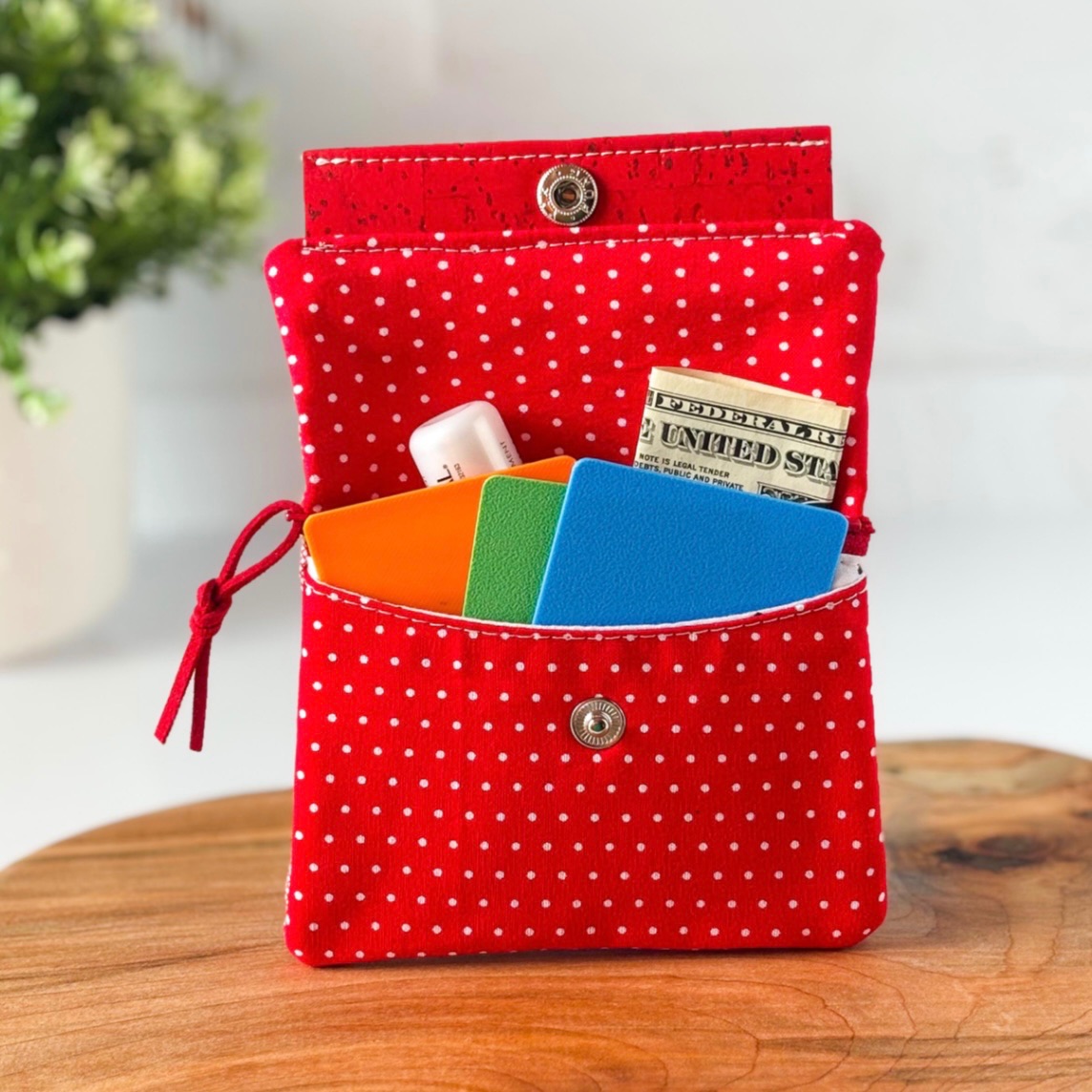 Small Women’s Fabric Wallet - Strawberry Print