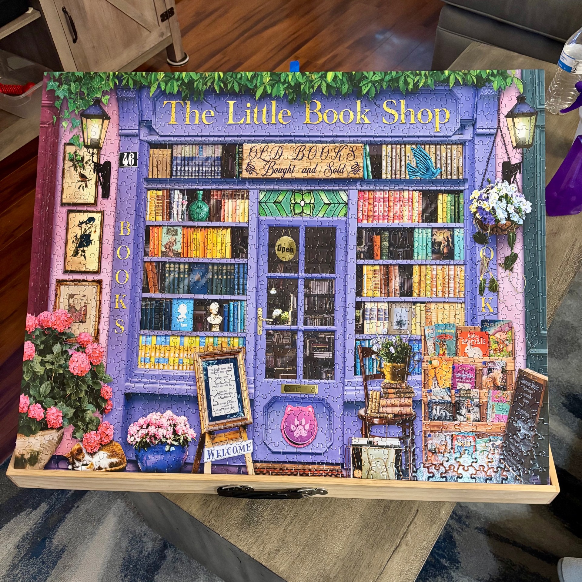 White Mountain 1000 Piece Puzzle -Little Bookshop