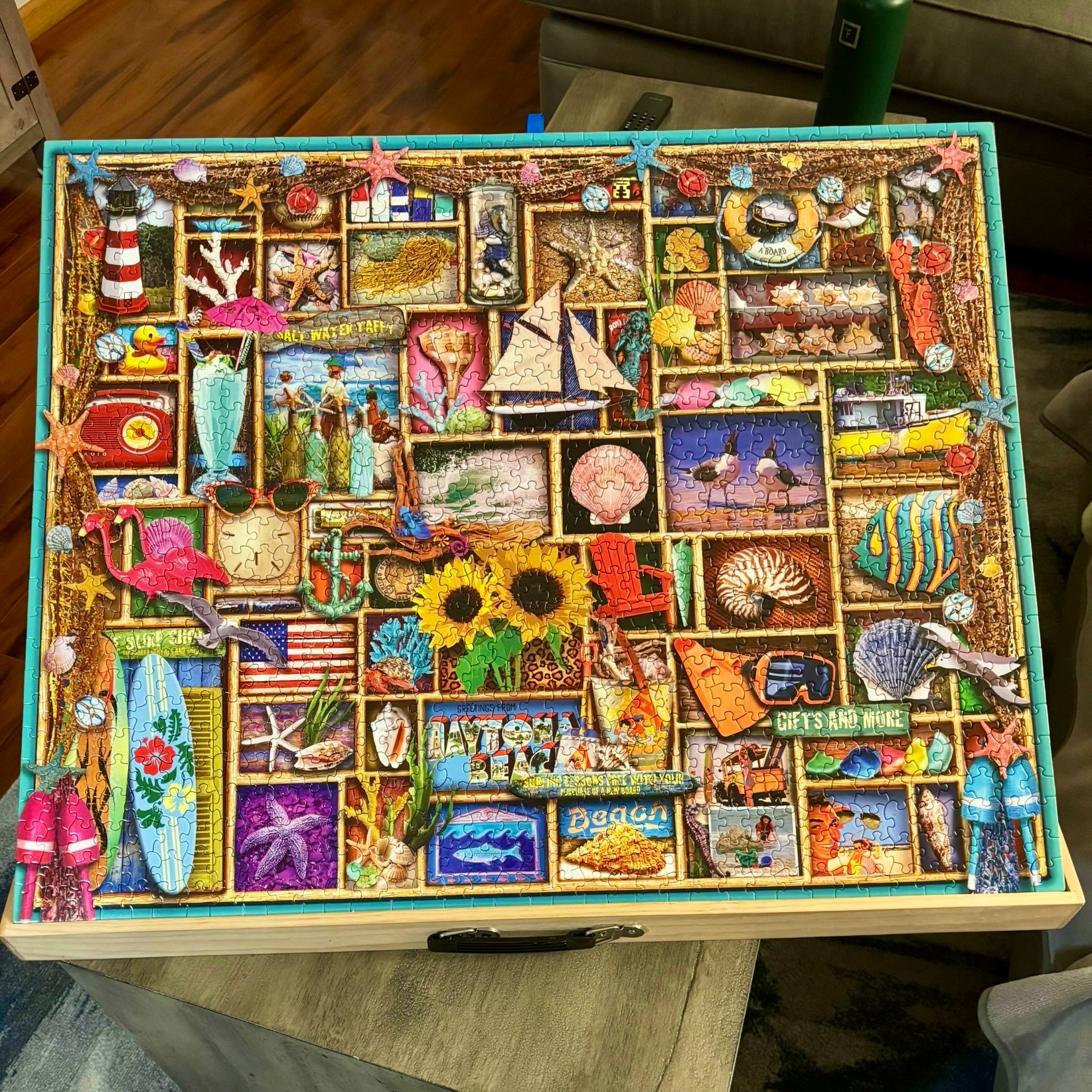 White Mountain 1000 Piece Puzzle - Beachcomber