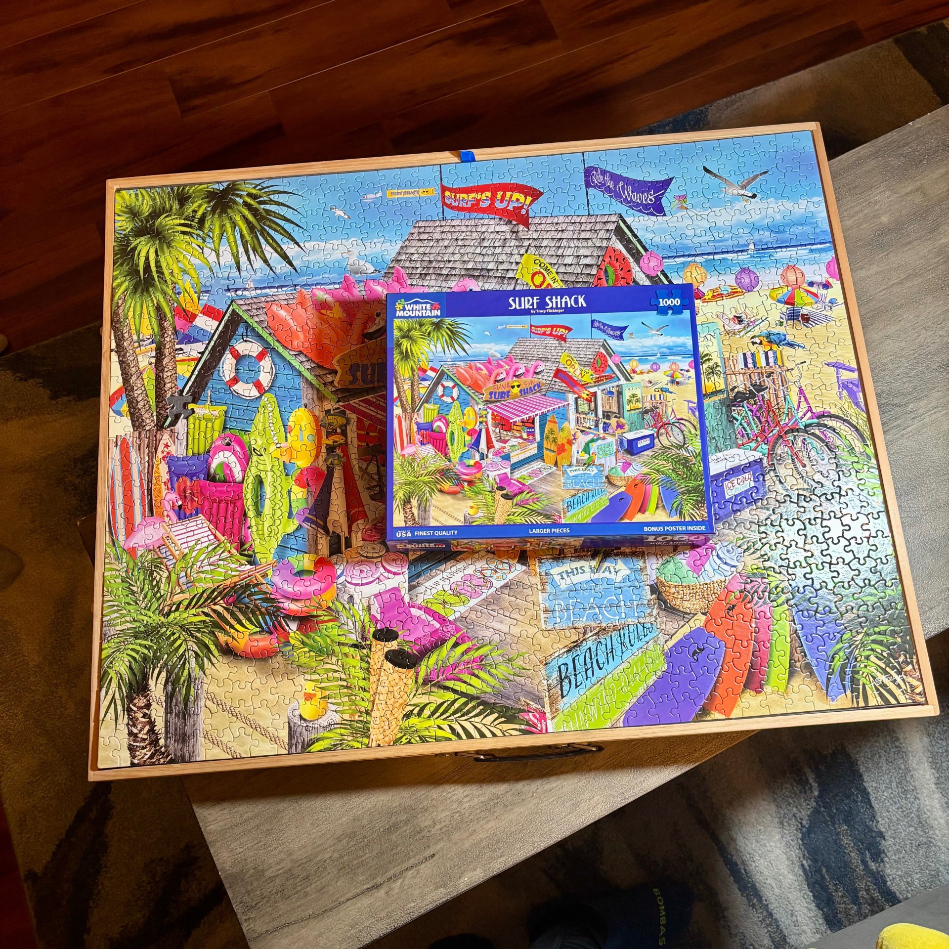 White Mountain 1000 Piece Puzzle - Surf Shack