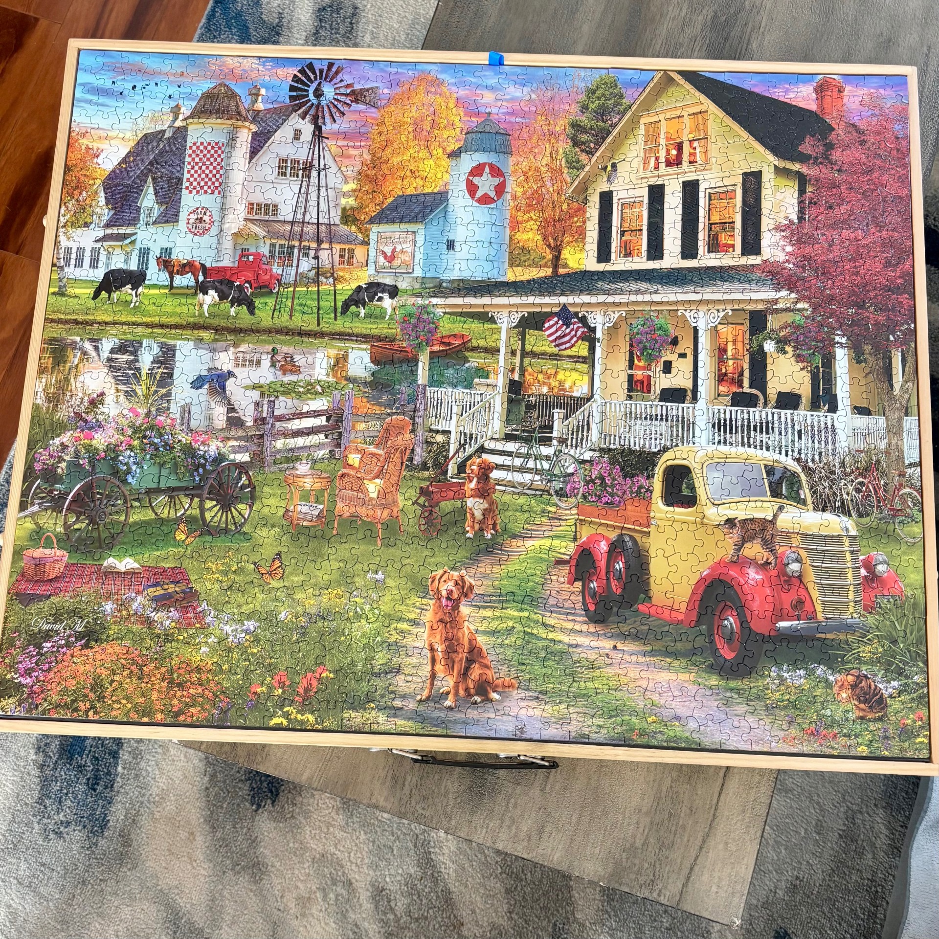 1000 Piece White Mountain Puzzle - Country Retrear