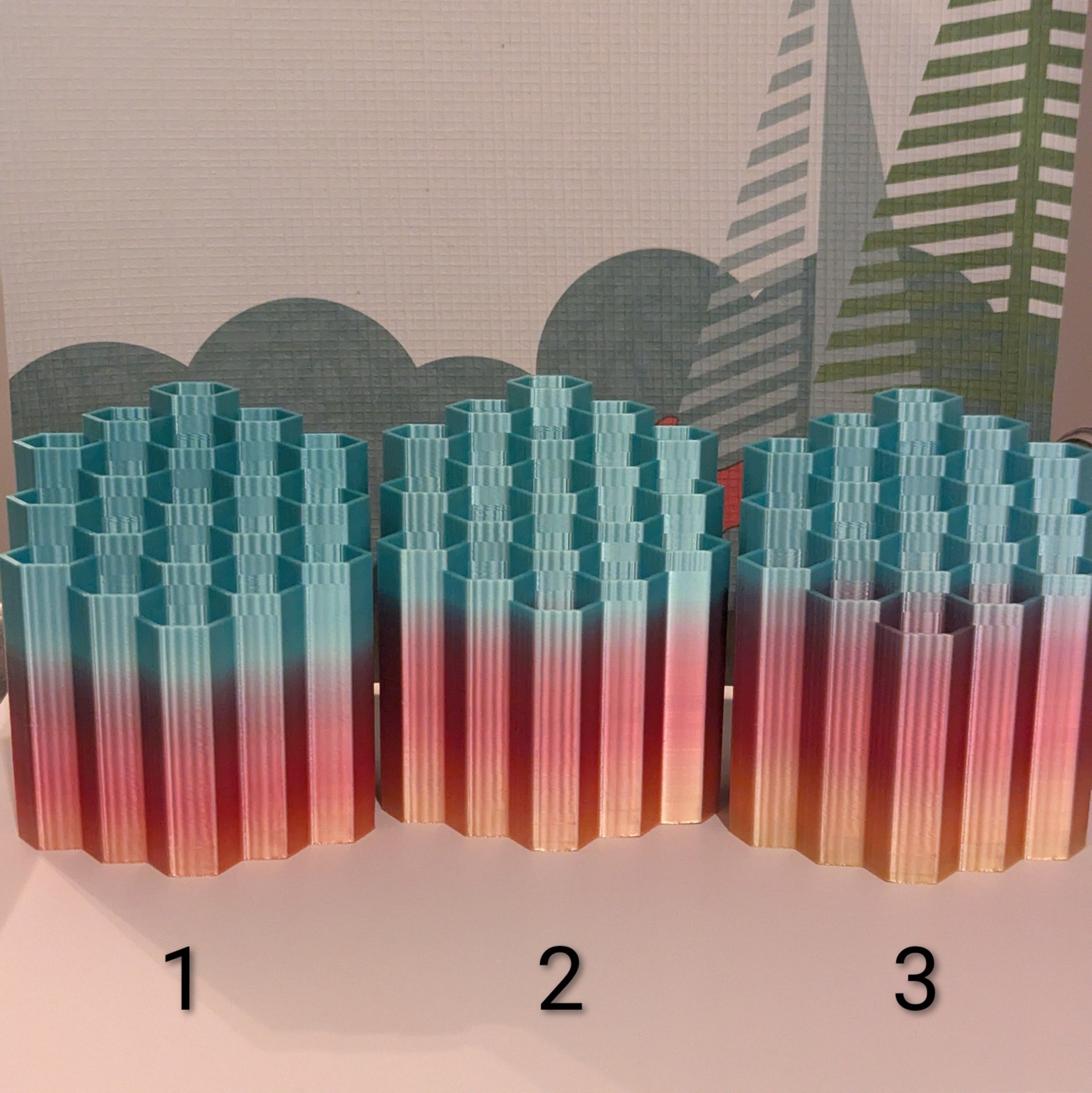 Honeycomb pen holder