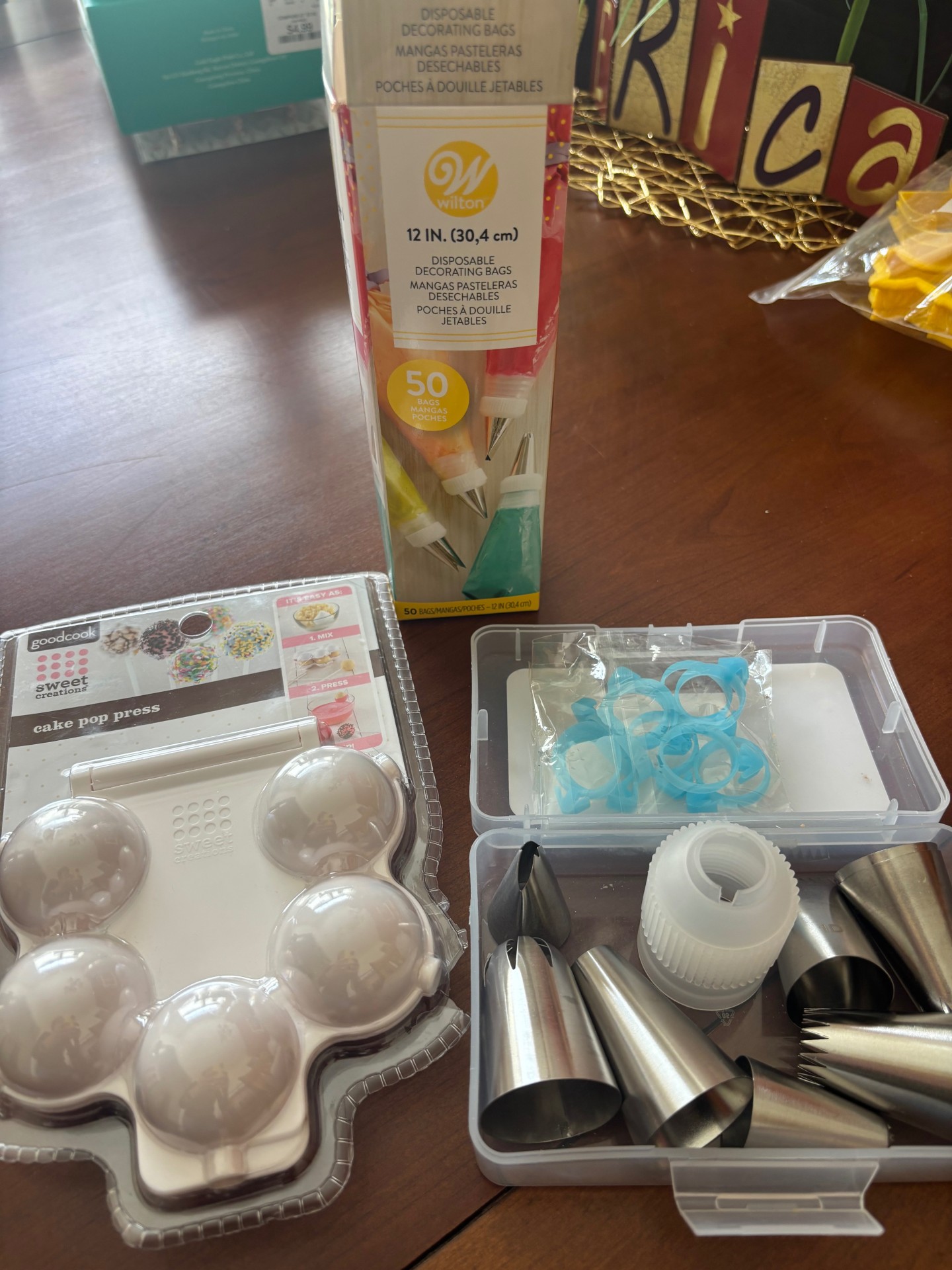 Cake decorating supplies