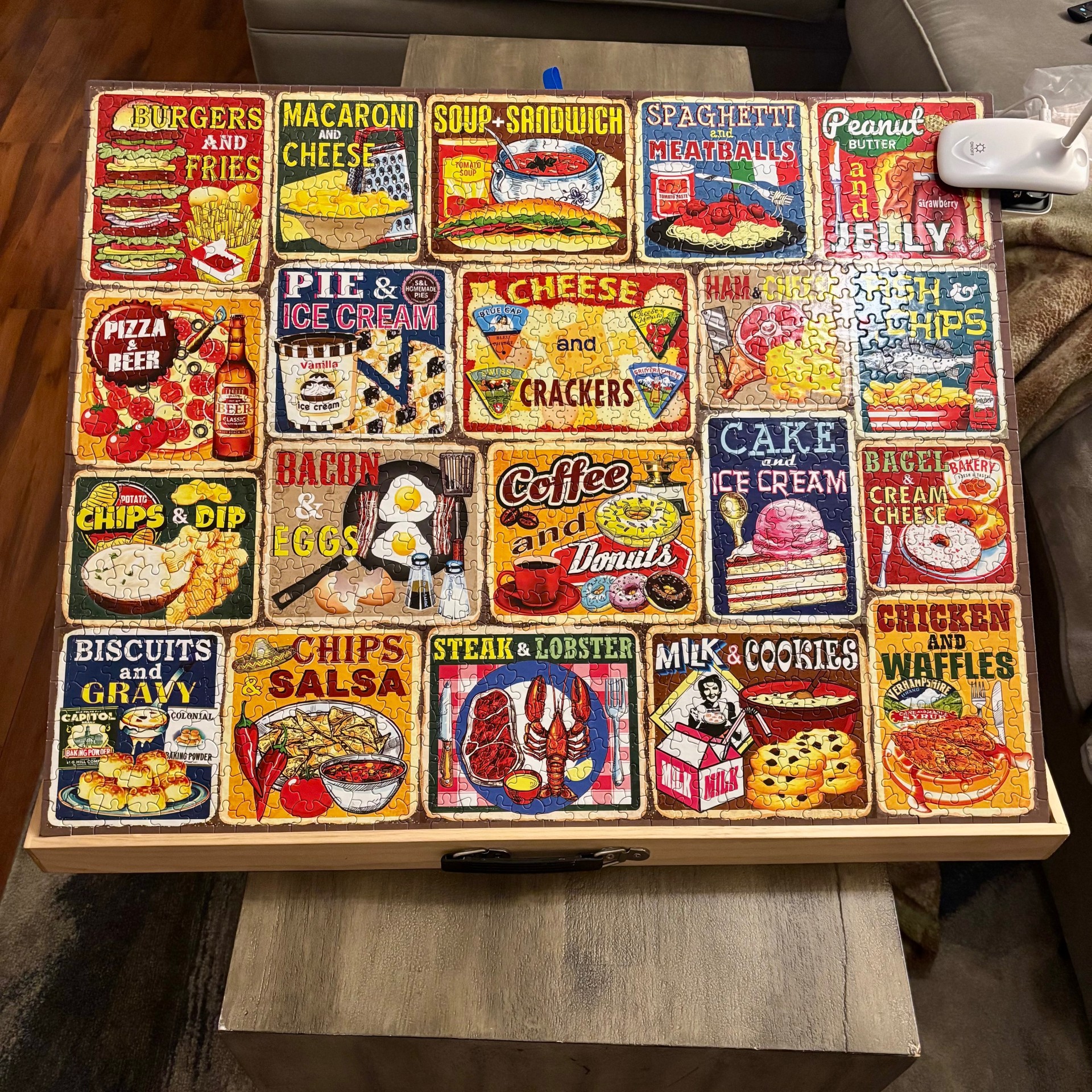 1000 Piece White Mountain Puzzle - Classic Food Combos