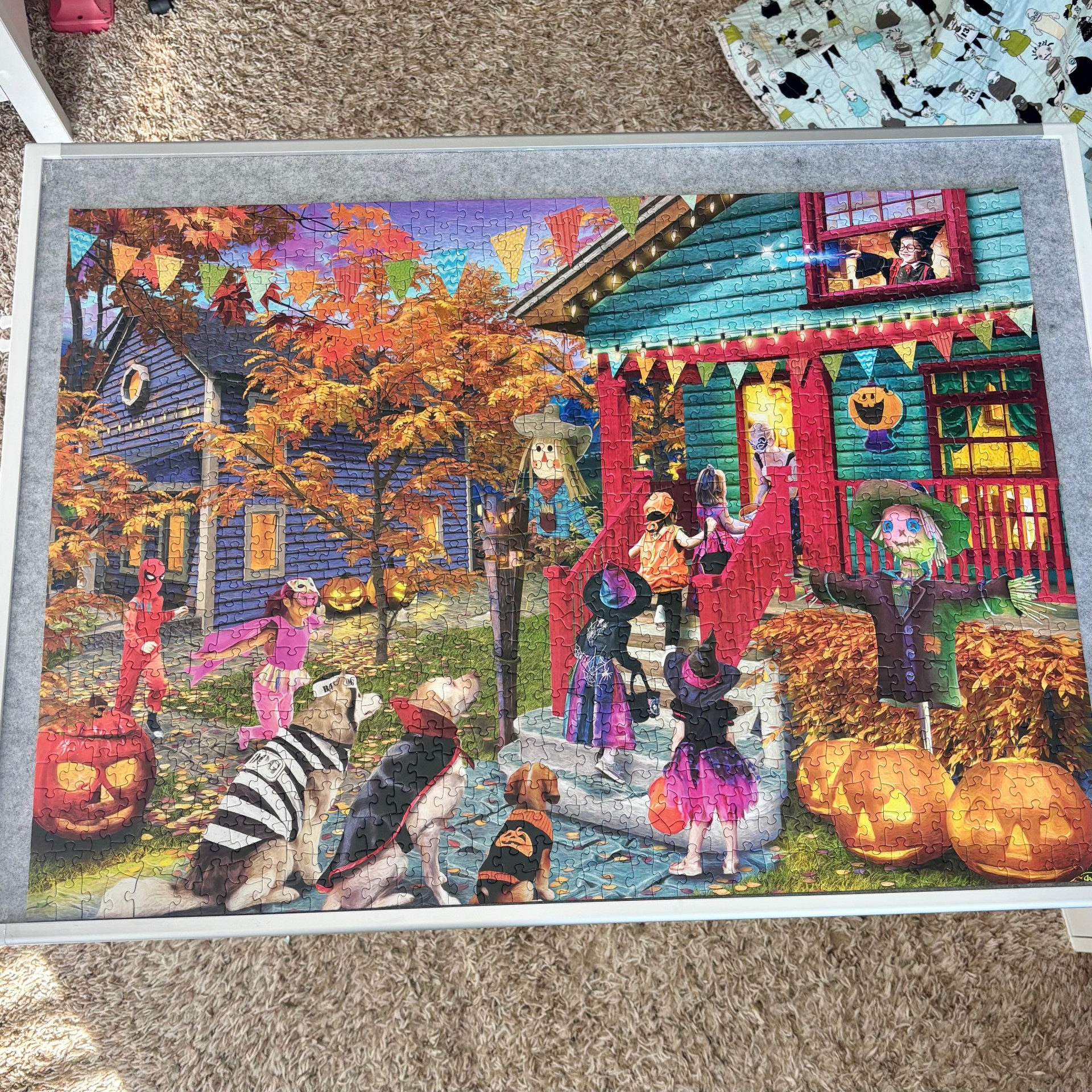 1000 Piece VCC Puzzle - Trick or Treat